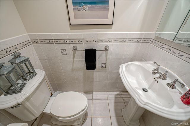 1 Glenrich Drive, Saint James, NY 11780