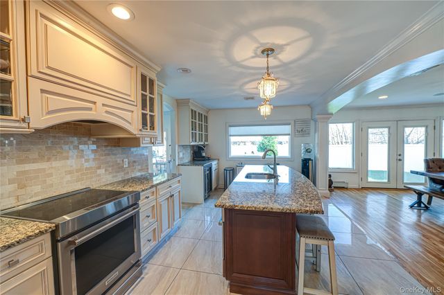 1 Glenrich Drive, Saint James, NY 11780