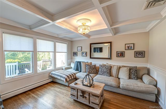 1 Glenrich Drive, Saint James, NY 11780