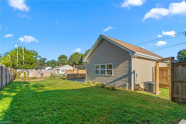 407 W Crawford Street, Mebane, NC 27302