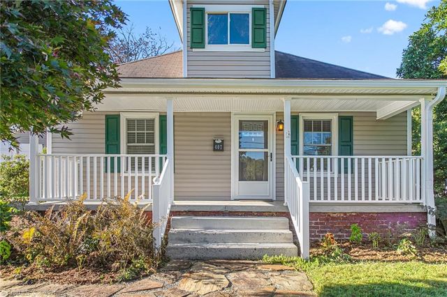407 W Crawford Street, Mebane, NC 27302