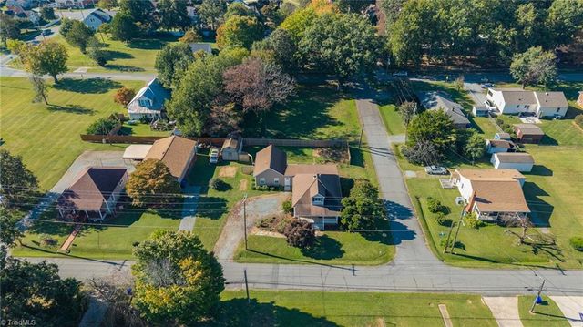 407 W Crawford Street, Mebane, NC 27302