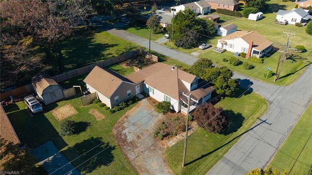 407 W Crawford Street, Mebane, NC 27302