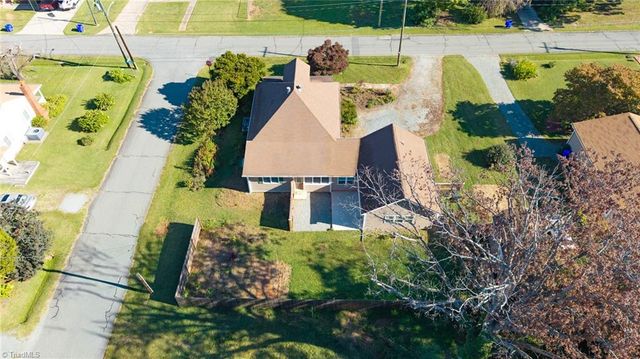 407 W Crawford Street, Mebane, NC 27302