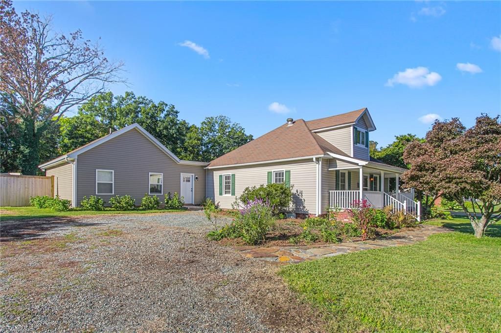 407 W Crawford Street, Mebane, NC 27302