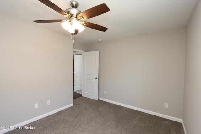 202 Charles Carr Dr, Harrodsburg, KY 40330