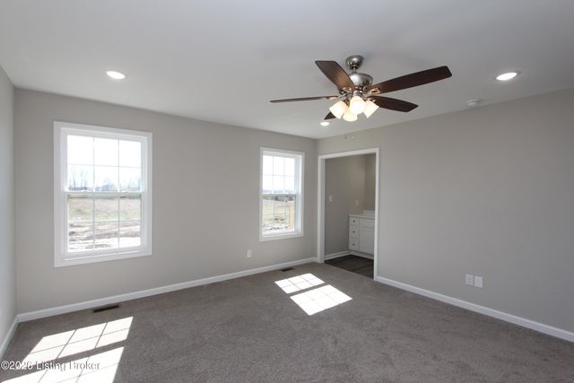 202 Charles Carr Dr, Harrodsburg, KY 40330