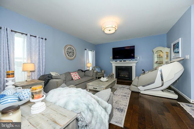 29 SOVEREIGN DR, Douglassville, PA 19518