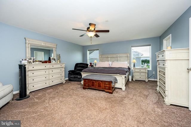 29 SOVEREIGN DR, Douglassville, PA 19518