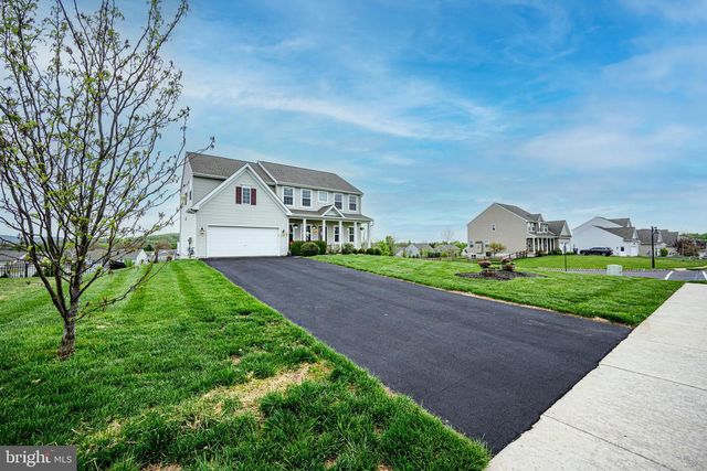 29 SOVEREIGN DR, Douglassville, PA 19518