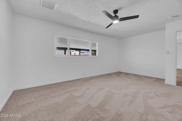 5215 W HEARN Road, Glendale, AZ 85306