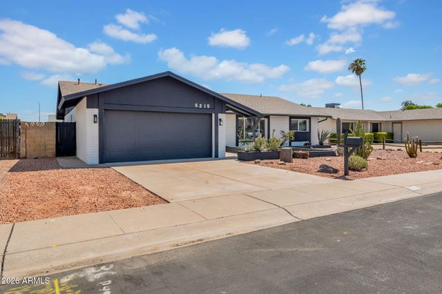 5215 W HEARN Road, Glendale, AZ 85306