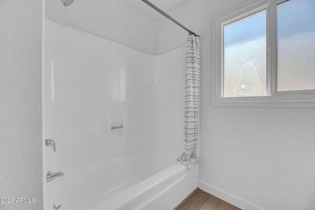 5215 W HEARN Road, Glendale, AZ 85306