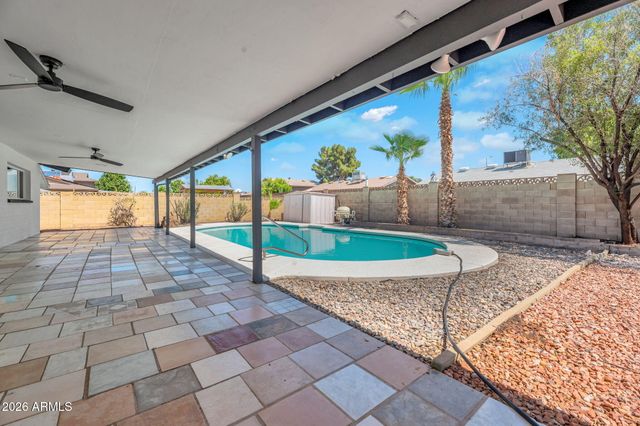 5215 W HEARN Road, Glendale, AZ 85306