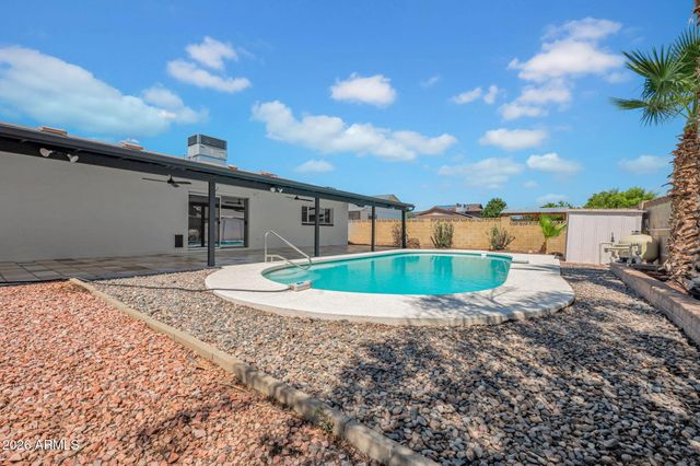 5215 W HEARN Road, Glendale, AZ 85306