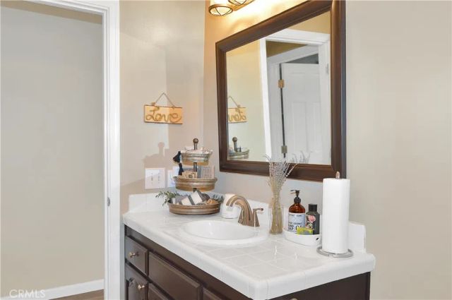 35685 Sleepy Hollow Lane, Yucaipa, CA 92399