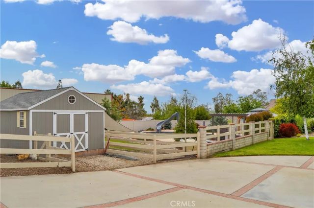 35685 Sleepy Hollow Lane, Yucaipa, CA 92399