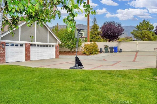 35685 Sleepy Hollow Lane, Yucaipa, CA 92399