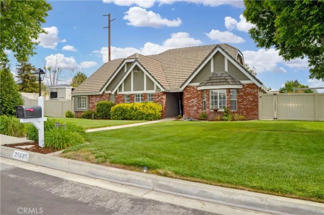 35685 Sleepy Hollow Lane, Yucaipa, CA 92399