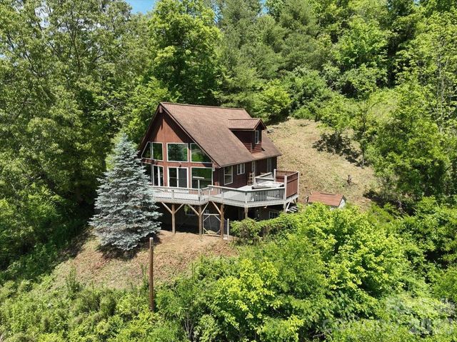 7714 State Highway 197 Highway N, Green Mountain, NC 28740