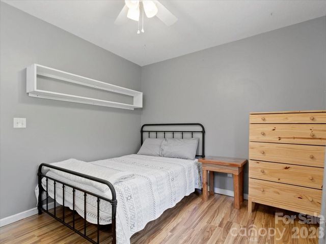 7714 State Highway 197 Highway N, Green Mountain, NC 28740