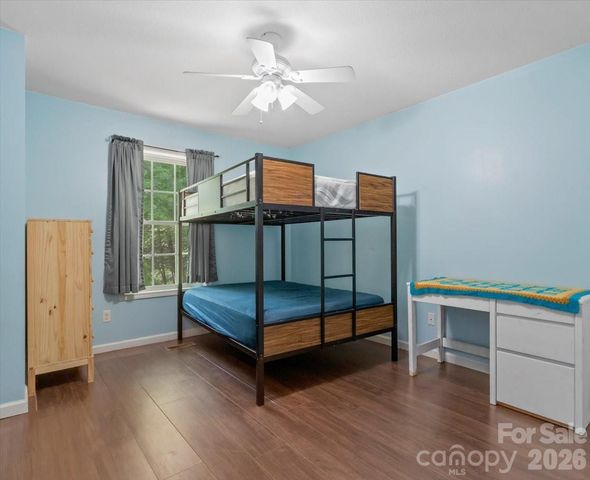 7714 State Highway 197 Highway N, Green Mountain, NC 28740