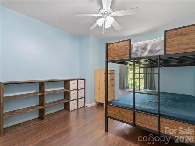 7714 State Highway 197 Highway N, Green Mountain, NC 28740