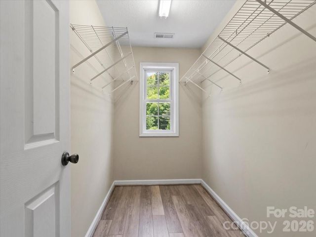 7714 State Highway 197 Highway N, Green Mountain, NC 28740