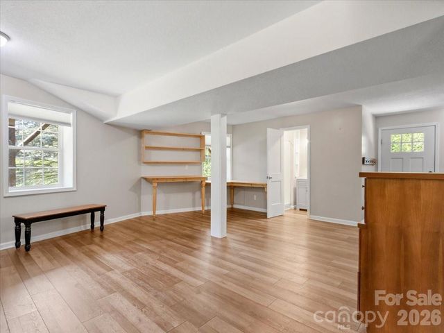 7714 State Highway 197 Highway N, Green Mountain, NC 28740