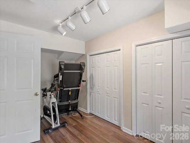 7714 State Highway 197 Highway N, Green Mountain, NC 28740