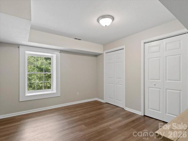7714 State Highway 197 Highway N, Green Mountain, NC 28740