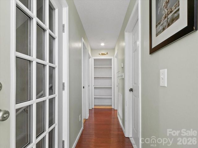 7714 State Highway 197 Highway N, Green Mountain, NC 28740