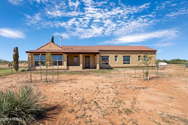 10379 E BLUE SKY Vista, Hereford, AZ 85615