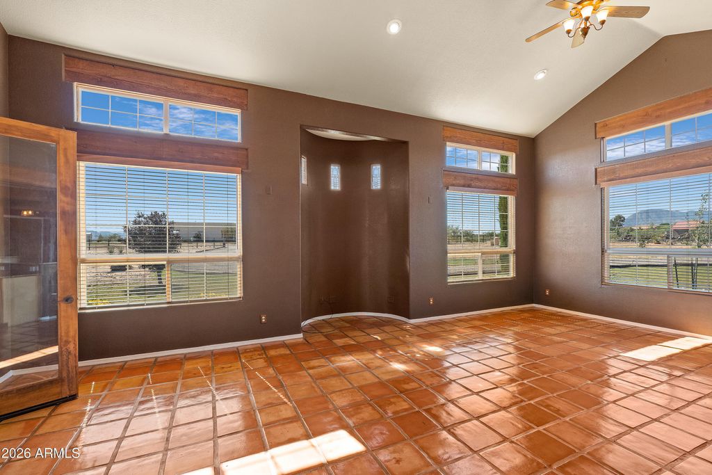 Image 14 of property listing at 10379 E BLUE SKY Vista, Hereford, AZ 85615