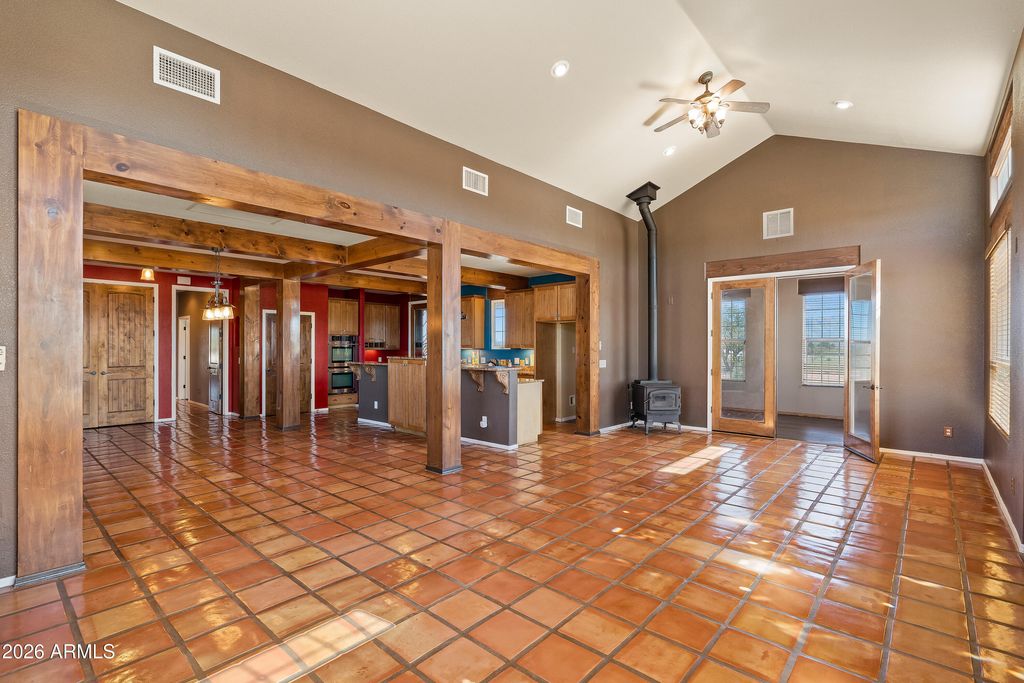 Image 15 of property listing at 10379 E BLUE SKY Vista, Hereford, AZ 85615