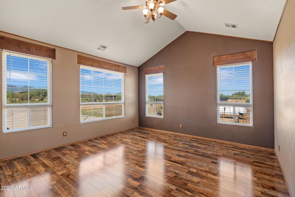 Image 19 of property listing at 10379 E BLUE SKY Vista, Hereford, AZ 85615