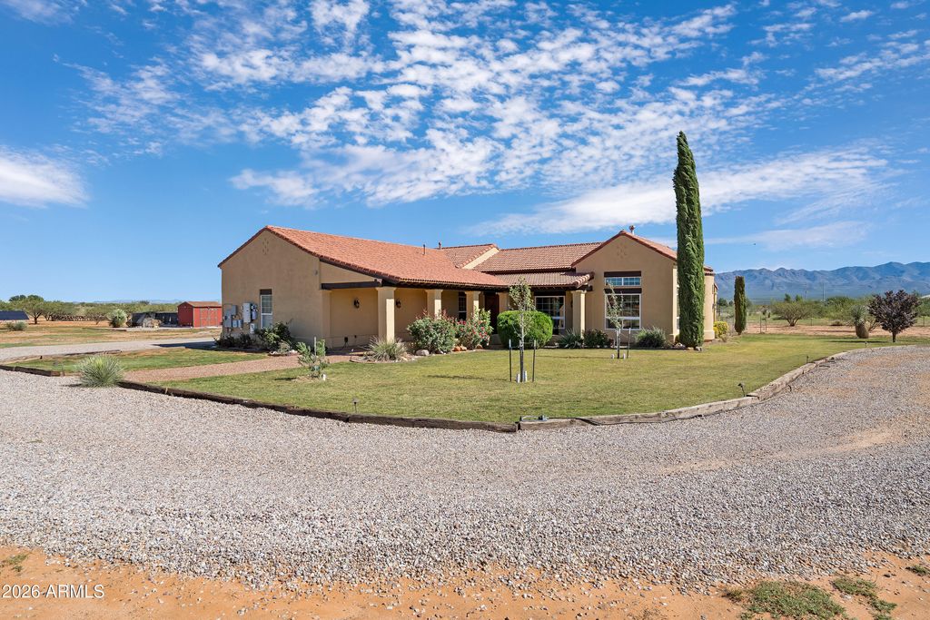 Image 2 of property listing at 10379 E BLUE SKY Vista, Hereford, AZ 85615