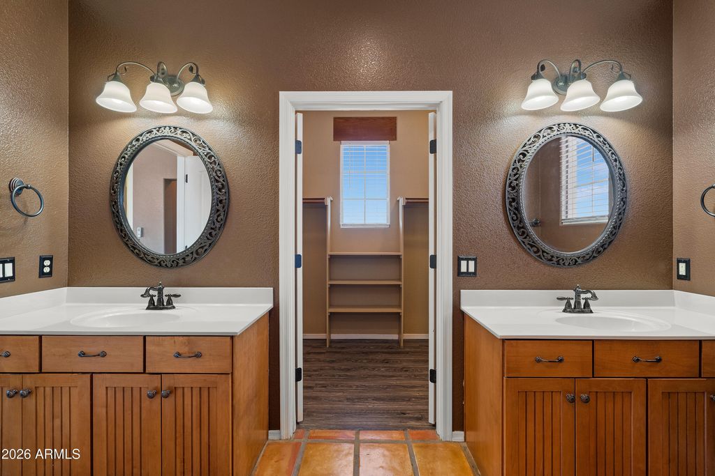 Image 22 of property listing at 10379 E BLUE SKY Vista, Hereford, AZ 85615