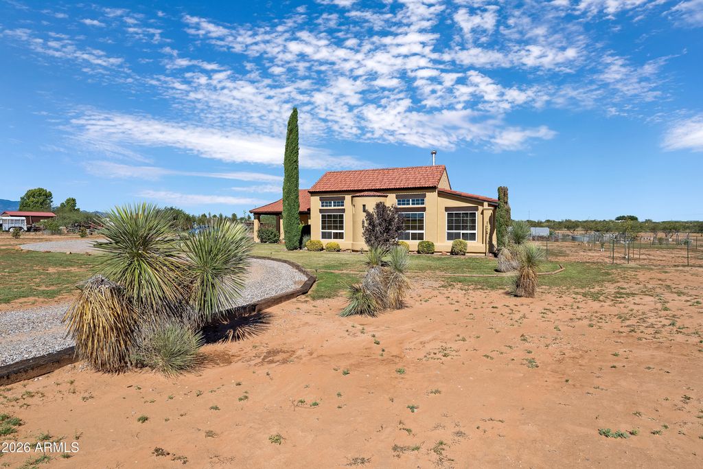 Image 4 of property listing at 10379 E BLUE SKY Vista, Hereford, AZ 85615