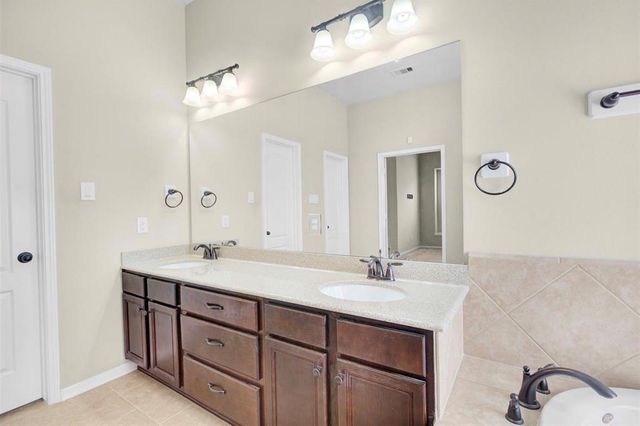 2513 Golfcrest Drive, Houston, TX 77089