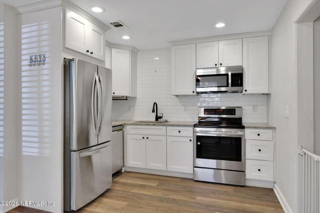 4582 MERRIMAC Avenue, Jacksonville, FL 32210