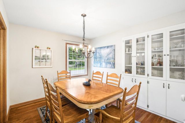 W56N850 N Meadow COURT, Cedarburg, WI 53012