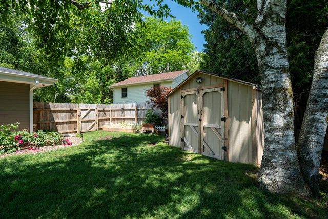 W56N850 N Meadow COURT, Cedarburg, WI 53012