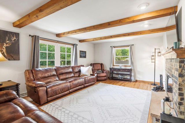 W56N850 N Meadow COURT, Cedarburg, WI 53012
