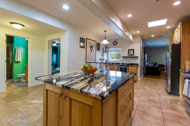 4040 E Camino de la Bajada, Tucson, AZ 85718