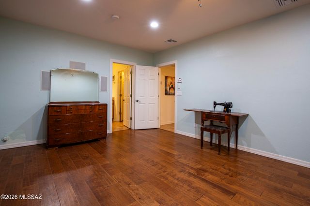 4040 E Camino de la Bajada, Tucson, AZ 85718