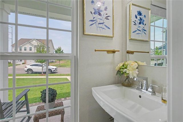 1044 Olmstead ST, Chesapeake, VA 23323