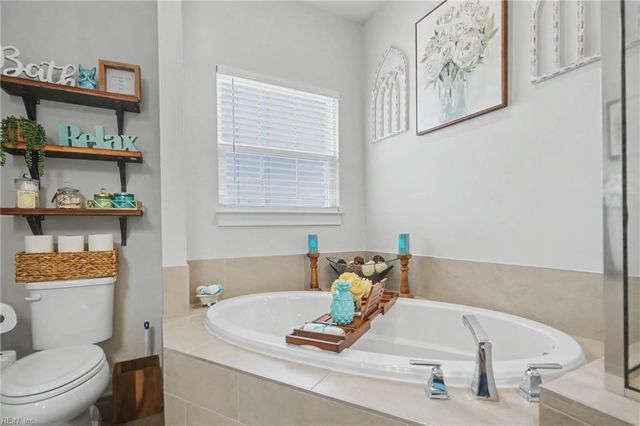 1044 Olmstead ST, Chesapeake, VA 23323