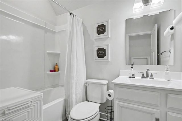 1044 Olmstead ST, Chesapeake, VA 23323