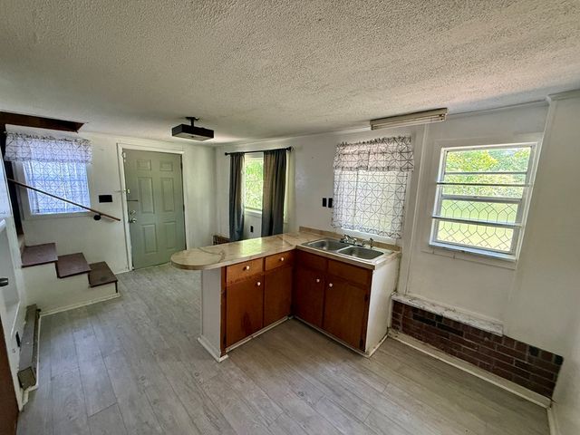 1118 Dellwood, Dothan, AL 36303